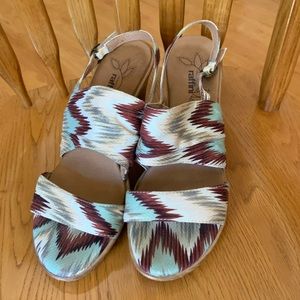 Raffini Floral heeled Sandal